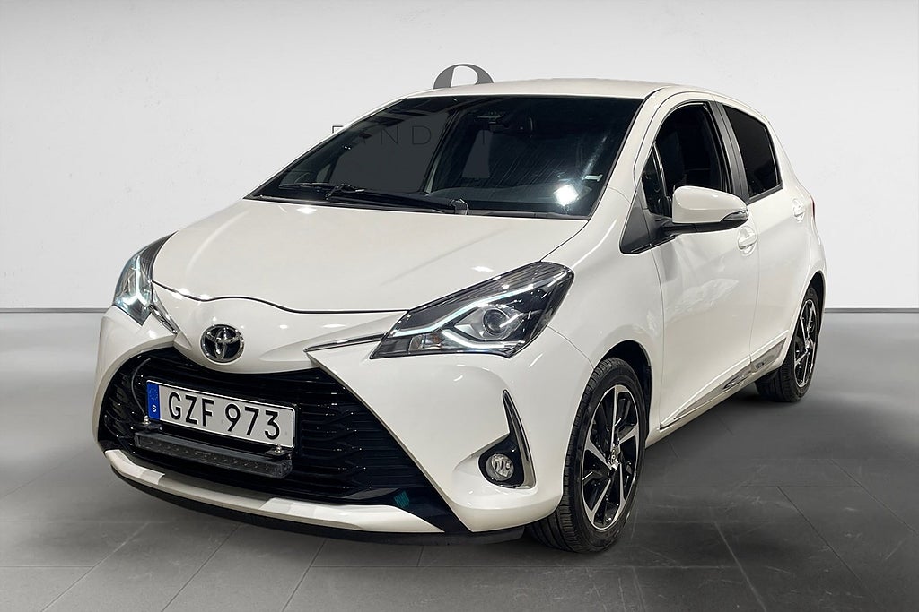 Toyota Yaris 1.5 VVT-iE 111 HK EXECUTIVE NAV BACKKAMERA M&K 3700MIL