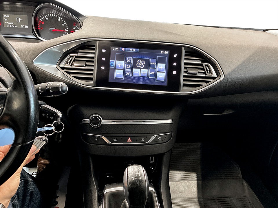 Bild på Peugeot 308 sw Active 1.2 PT 110hk P-SENSORER SÄTESVÄRMARE FRAM
