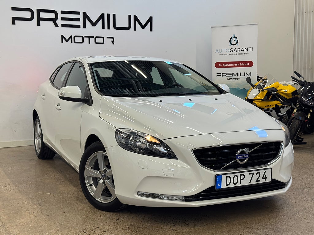 Volvo V40 D2 Powershift Kinetic Ny Kamrem B-Kamera Pvärmare 116hk