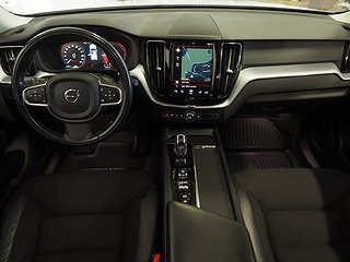 SUV Volvo XC60 12 av 24