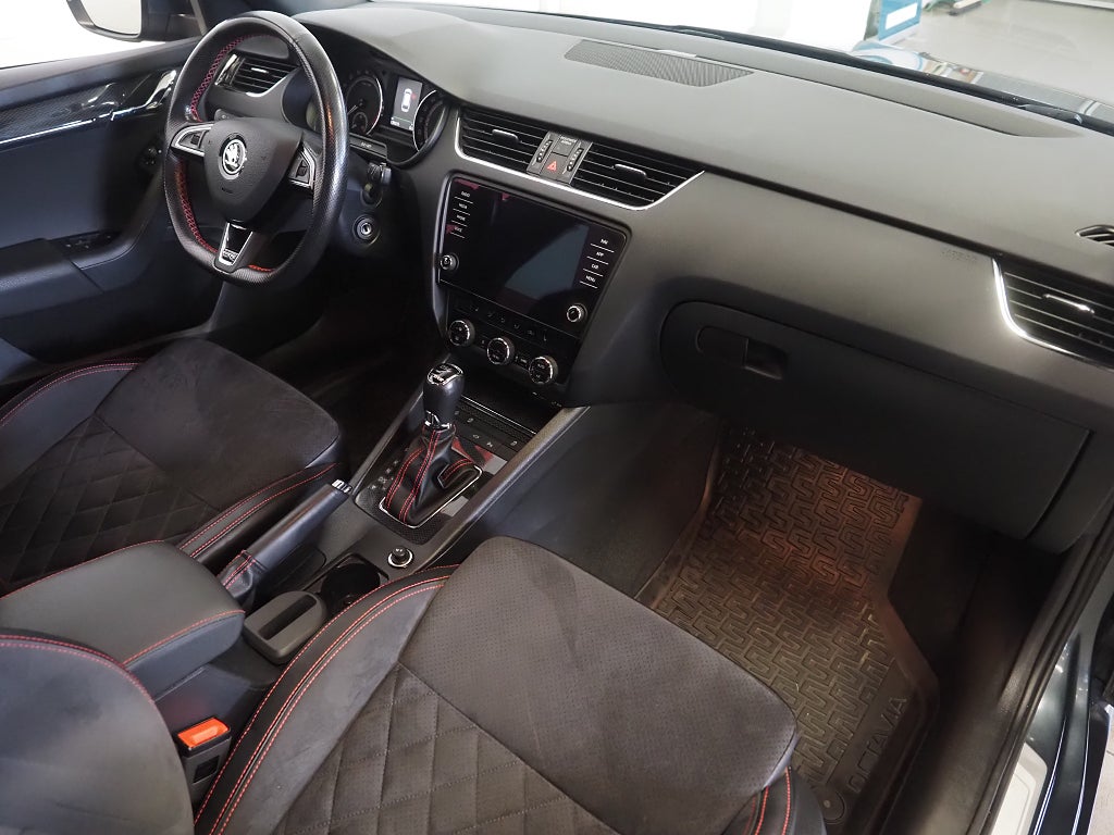 Skoda Octavia Kombi 2.0 TDI 4x4 RS Premium Dragpkt D-Värm 2018