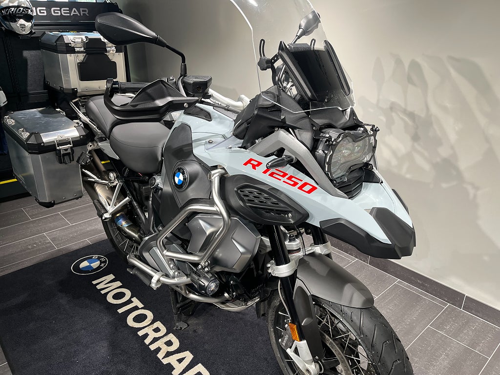 BMW R1250GSA / 3st väskor/Service avt. /Förlängd garanti