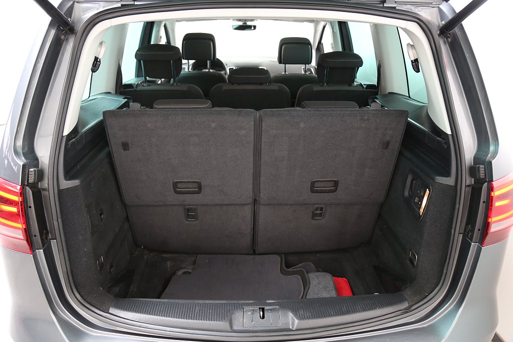 Volkswagen Sharan 2,0 TDI 150hk Premium Aut Panorama 7-sits Värmare Drag