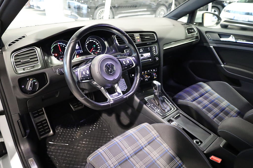 Volkswagen Golf GTE 1,4 TSI Plug-In-Hybrid PDC Blåtand 2017