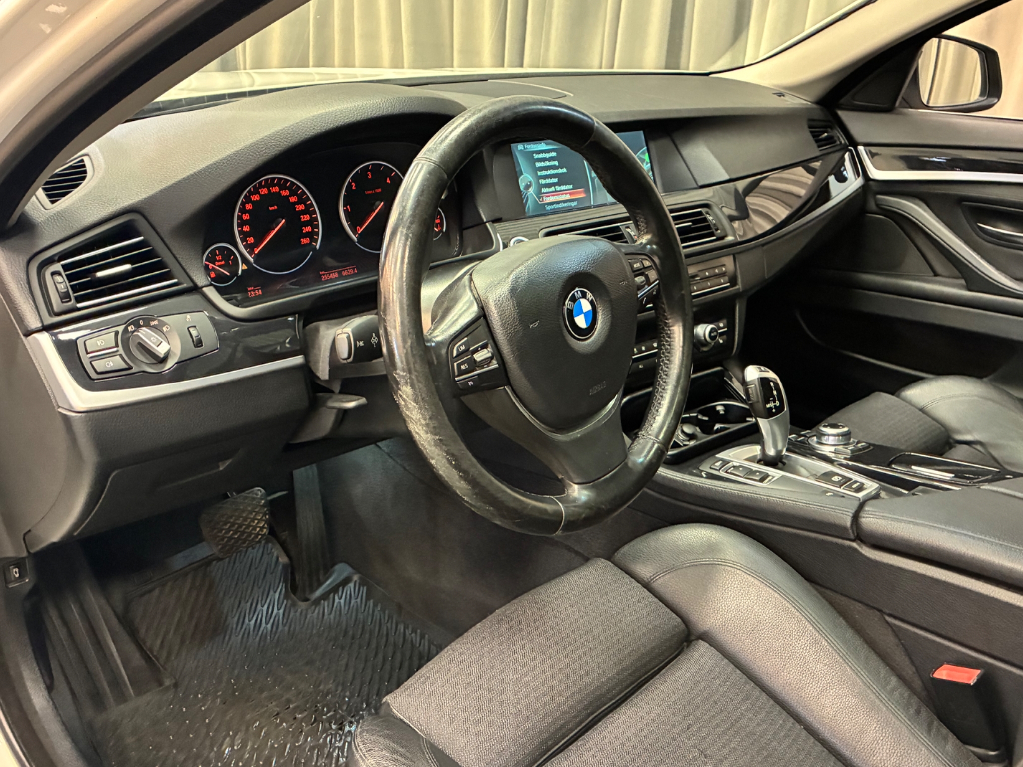 BMW 530 2013, bild 5/37
