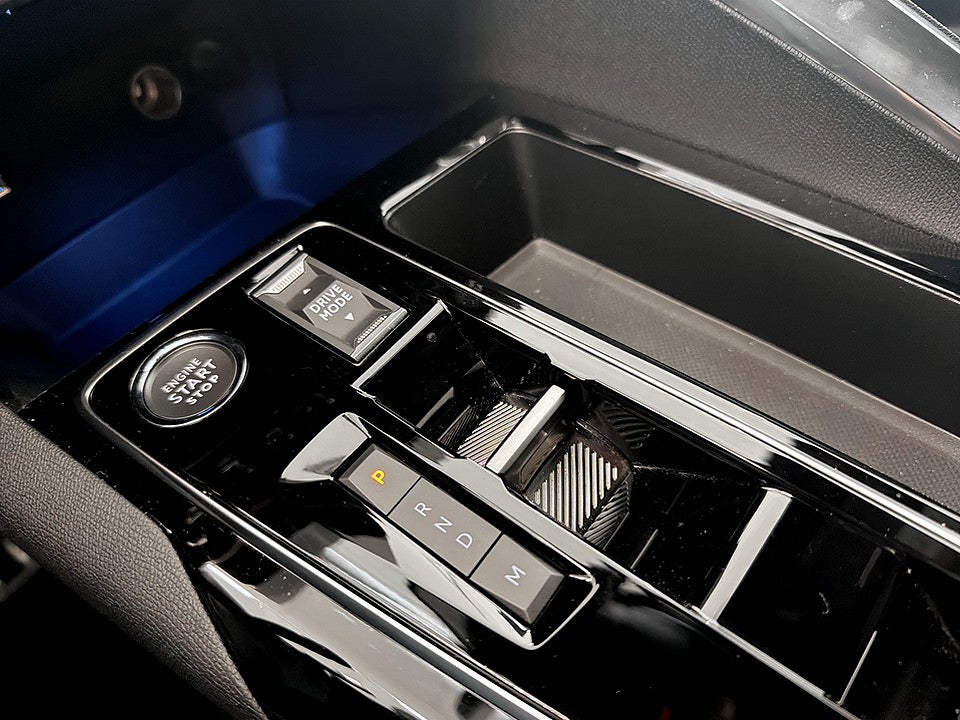 Bild på Peugeot 5008 GT 1.2 PT 130hk Aut 7-SITS B-KAMERA CARPLAY