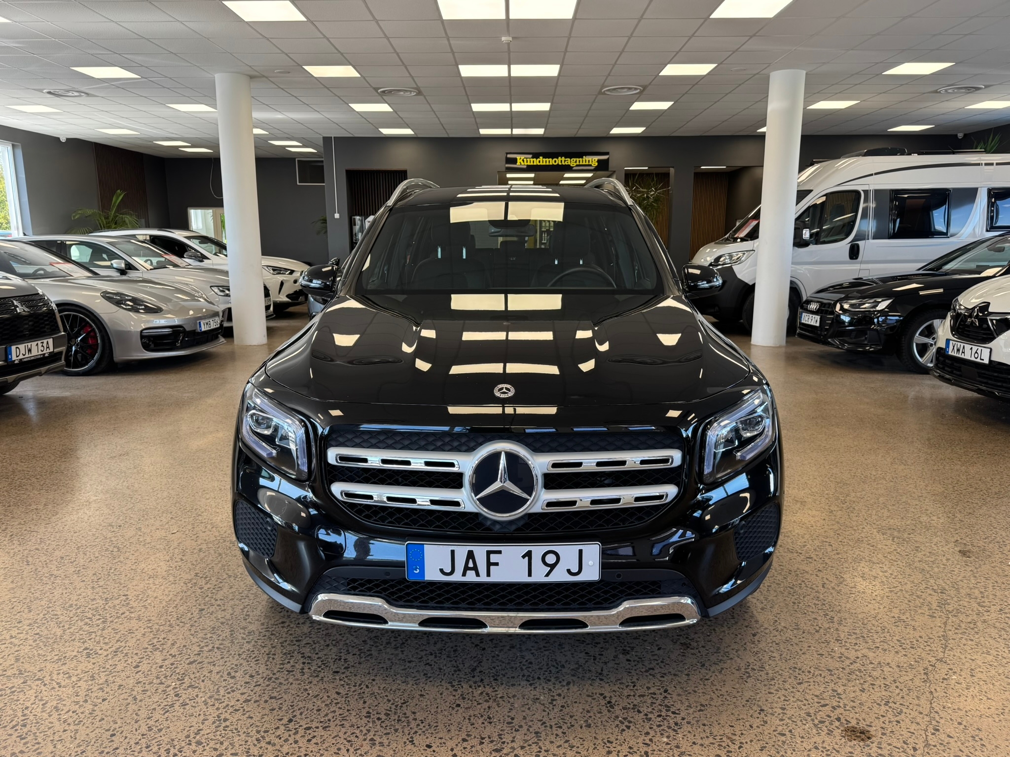 Mercedes-Benz GLB 200 d 8G-DCT / 7-SITS 2023, bild 2/42