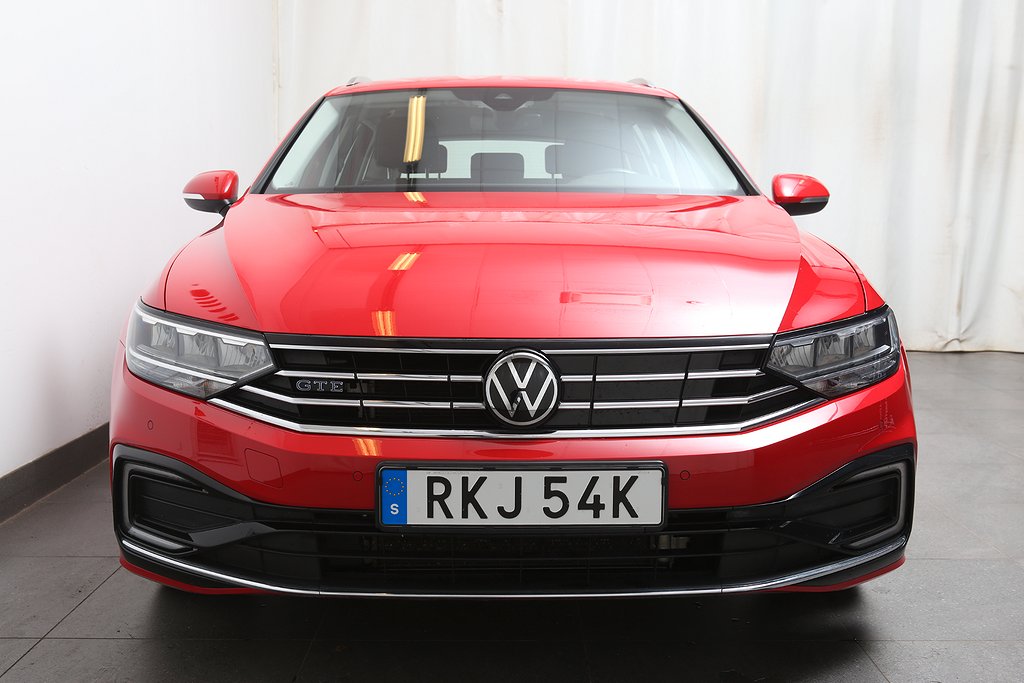 Volkswagen Passat Sportscombi GTE 218hk DSG Värmare Drag 2021