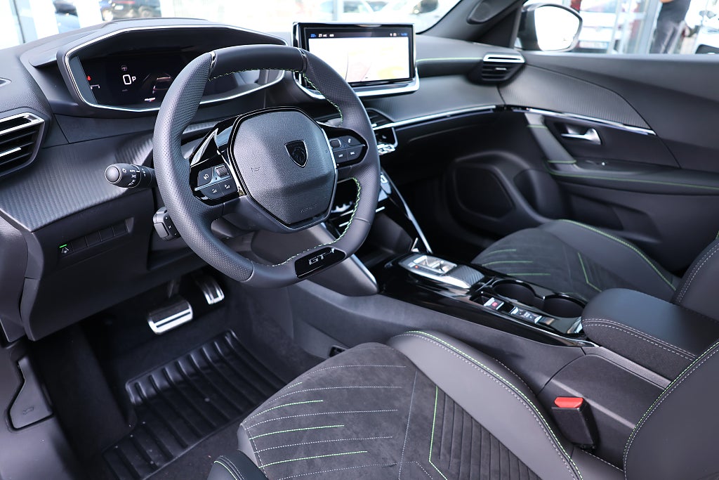 Peugeot 2008 GT Hybrid 145hk Automat Fram+B-kamera Massage Navi