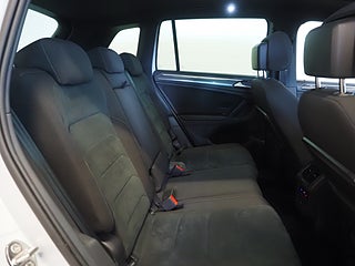 SUV Volkswagen Tiguan 12 av 24