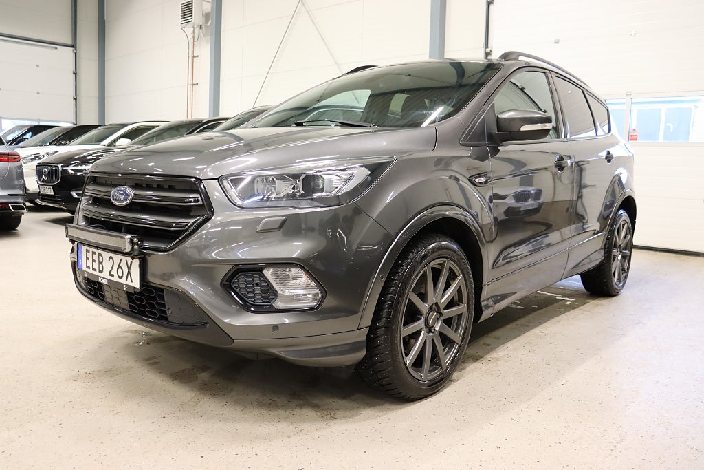 Ford Kuga 2.0 TDCi AWD Powershift ST-Line 1-Ägare MOMS Drag 150hk