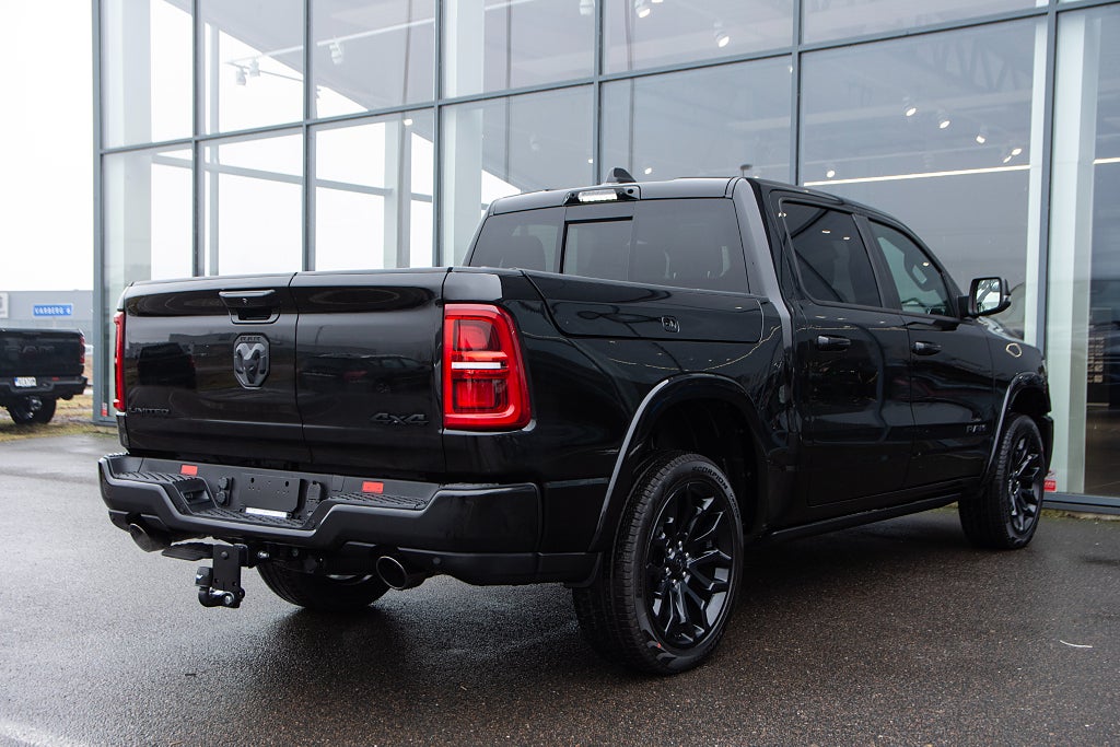 Dodge RAM 1500 Limited Rambox Night Multilu 548 hk LÅG SKATT