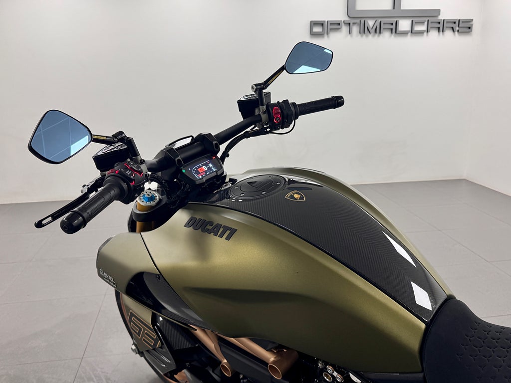 Ducati Diavel 1260 Lamborghini Limited 1/630 2021 - miniatyr 3