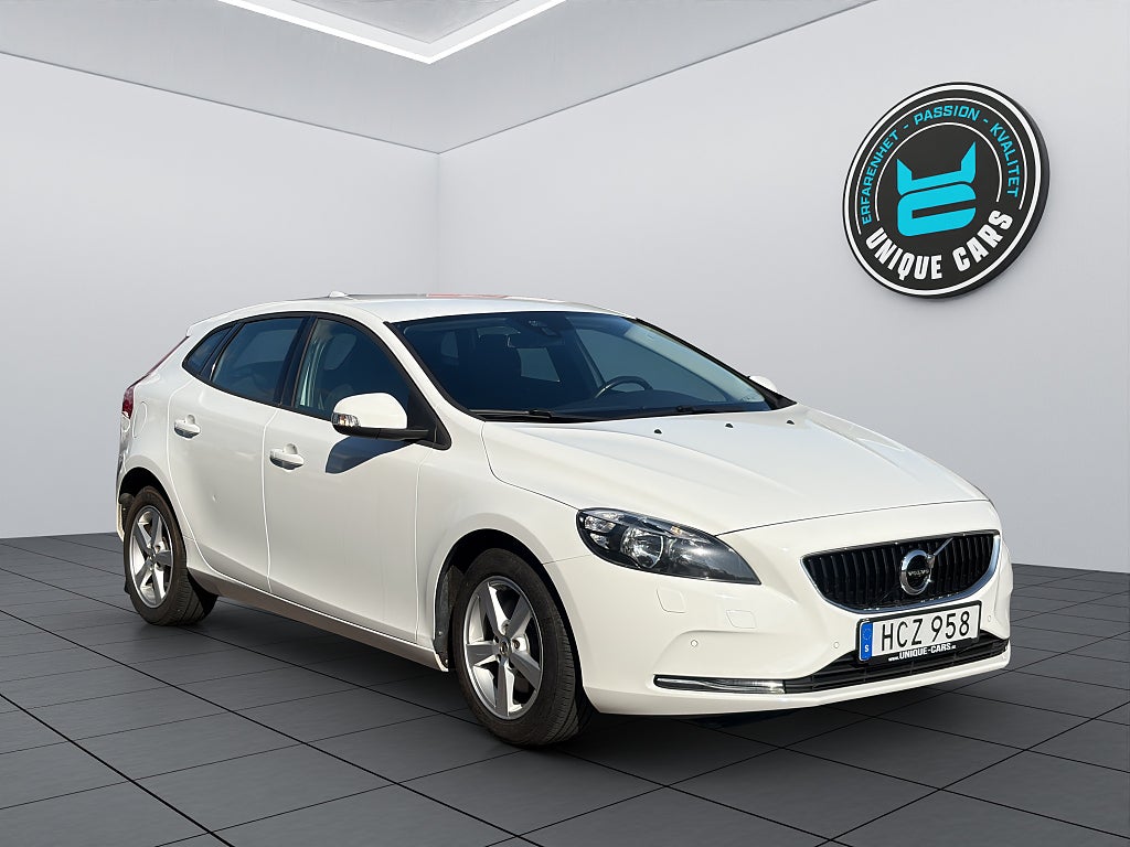 Volvo V40 T2 | 122hk| Business | Värmare | VOC | Nybesiktad | 