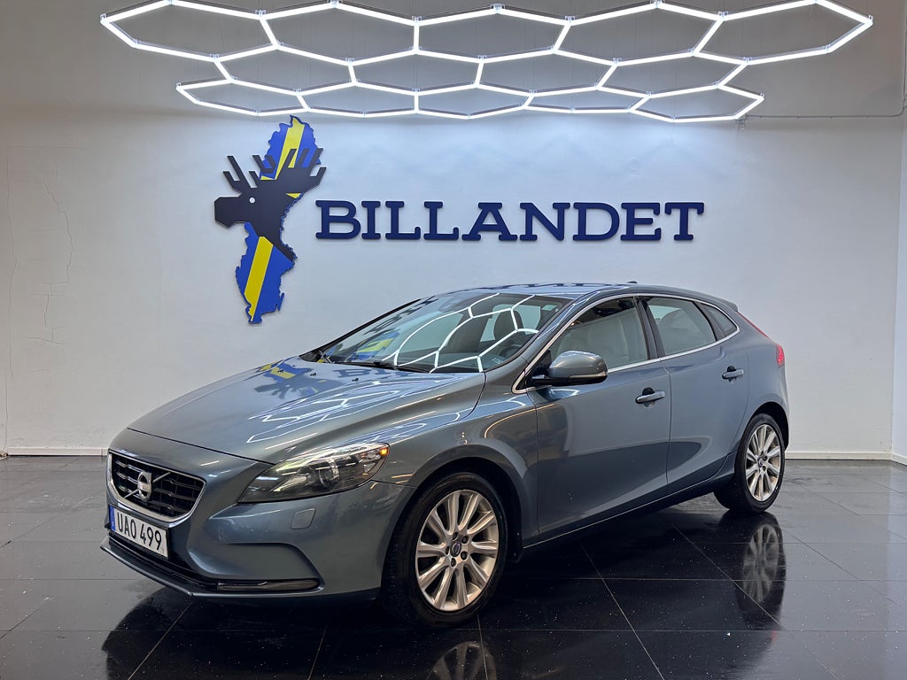Volvo V40 D2 Summum-Navi-Kamera-0%Ränta-2Ägare-Euro 5