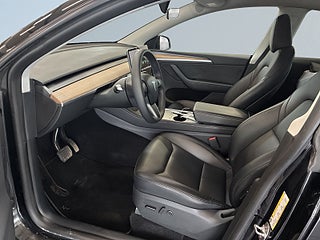 Tesla Model Y Long Range AWDLong Range S&V/Drag/kamera/Pano/Värmepump – bild 8