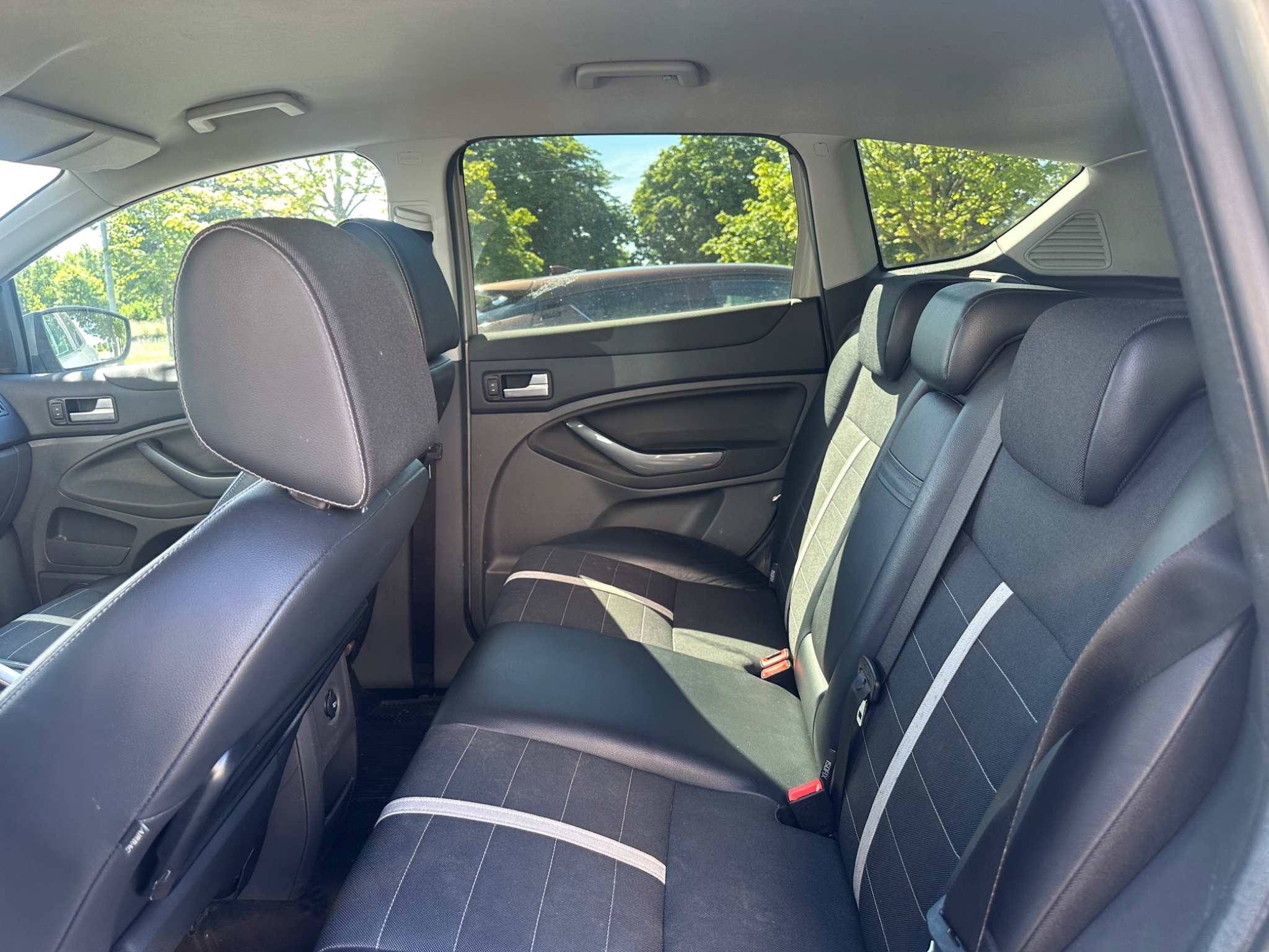 Ford Kuga 2.0 TDCi AWD Euro 4 2009, kuva 4/10