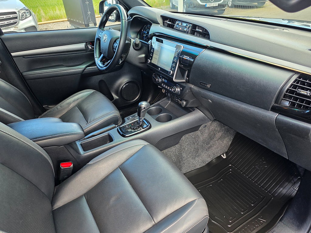 Toyota Hilux Dubbelhytt 2.8 4WD Invincible Euro 6 - bild 16