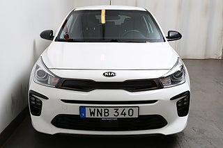 Halvkombi Kia Rio 5 av 23