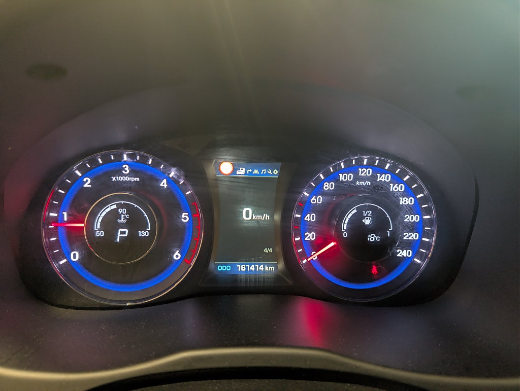 Hyundai i40 cw 1.7 CRDi DCT Automat/Pano/Skinn/SoV thumbnail