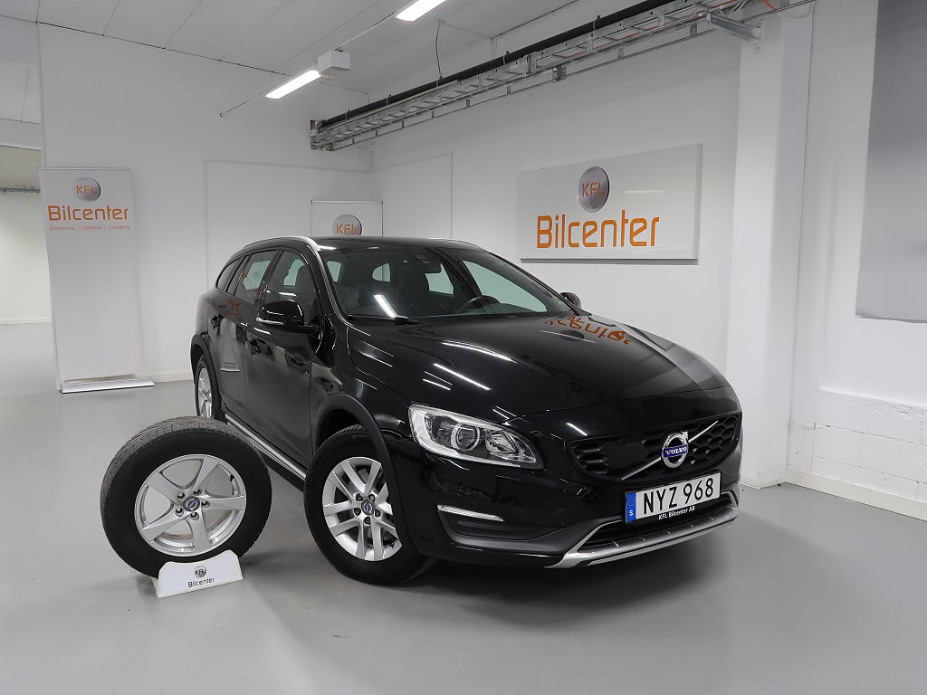 Volvo V60 Cross Country D4 V-Däck ingår Aut-Värmare-Farthållare-Bluetooth-Parks