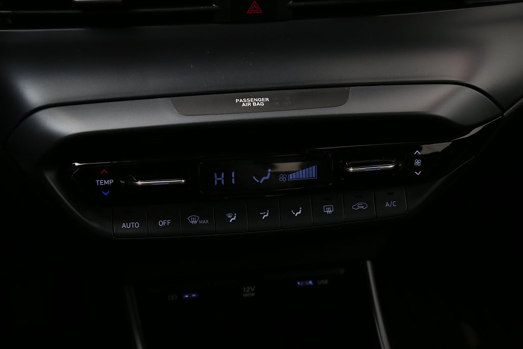 Hyundai i20 1,0 T-GDi 7DCT 100hk MHEV Essential CarPlay Kamera 2023