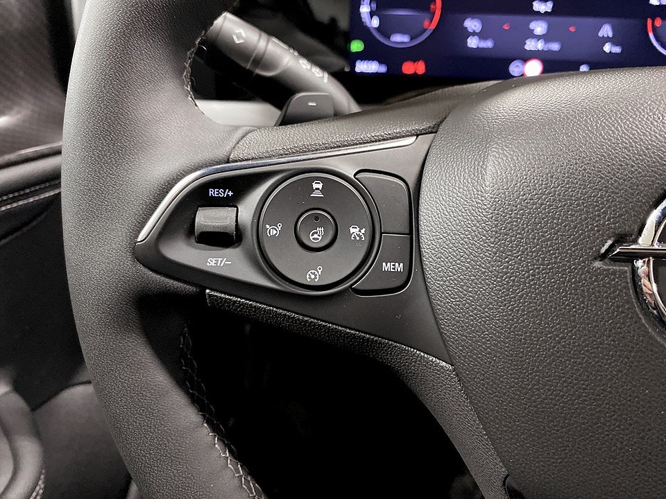 Bild på Opel Mokka Ultimate 1.2 PT 130hk Aut - RATTVÄRME, CARPLAY