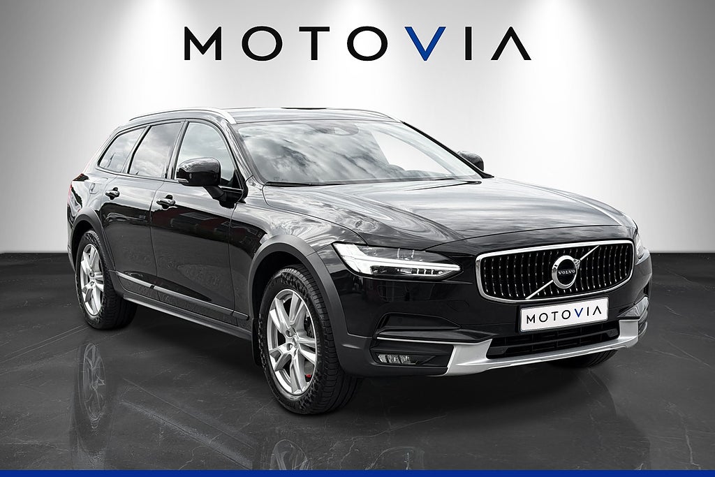 Volvo V90 Cross Country D4 AWD Lounge Elstol Skinn Värmare Backkamera Dragkrok