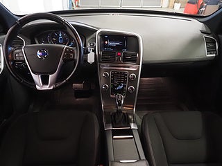 SUV Volvo XC60 14 av 23