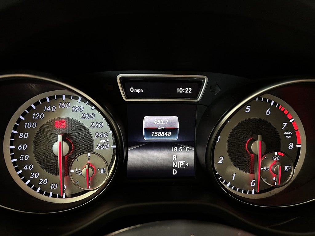 Mercedes-Benz CLA 200 7G-DCT Urban Line Bkam Pano Skinn Navi Drag Ambligh