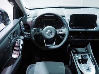 SUV Nissan Qashqai 13 av 25
