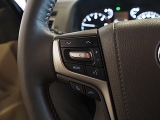 SUV Toyota Land Cruiser 21 av 27