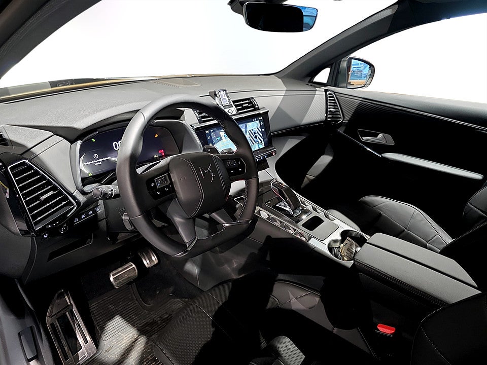 Bild på DS 7 Opera Performance 300hk PHEV AWD - OMGÅENDE LEVERANS!