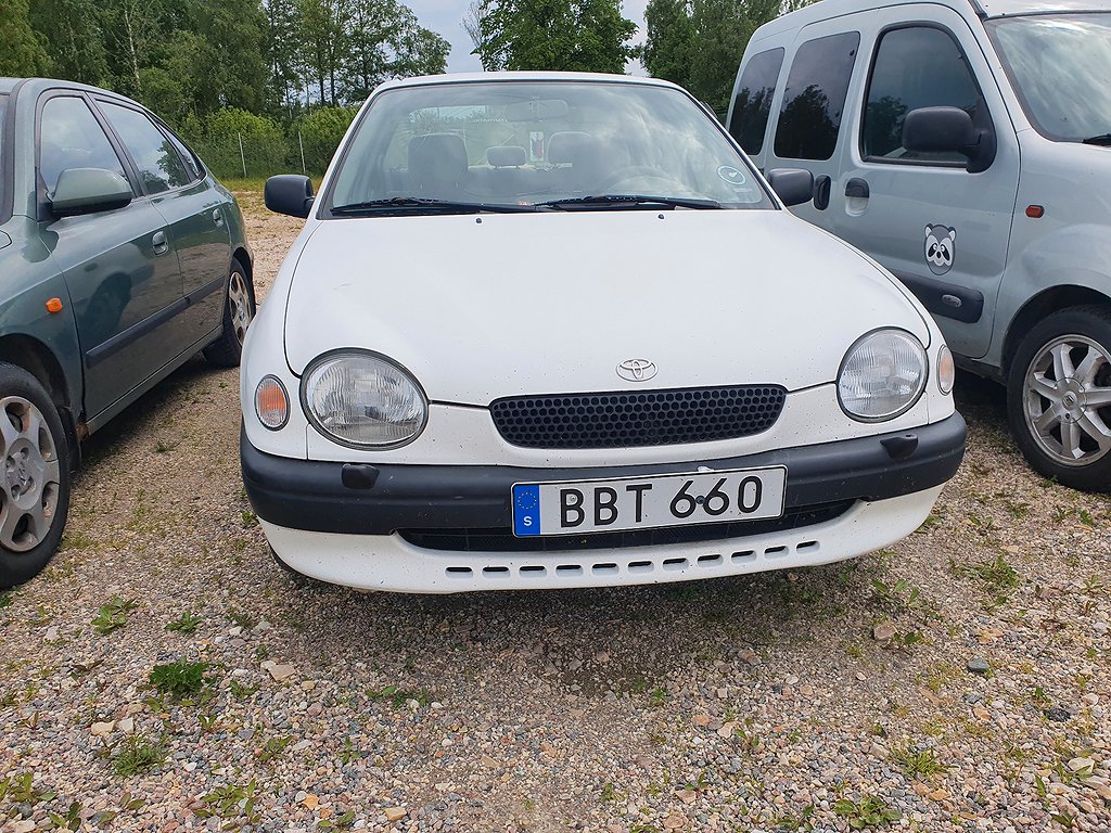 Toyota Corolla Sedan 1.6 110hk