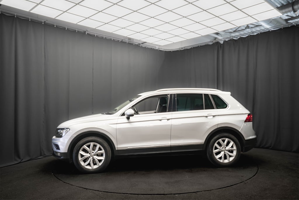 Volkswagen Tiguan TSI 4Motion B-VÄRMARE DRAG ADAPTIV-FART CARPLAY 190hk