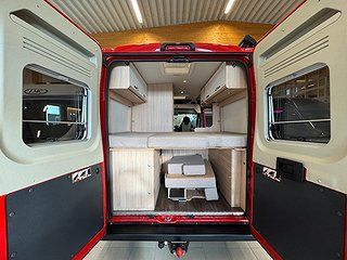 Husbil-halvintegrerad Pössl Roadcar R540 11 av 18