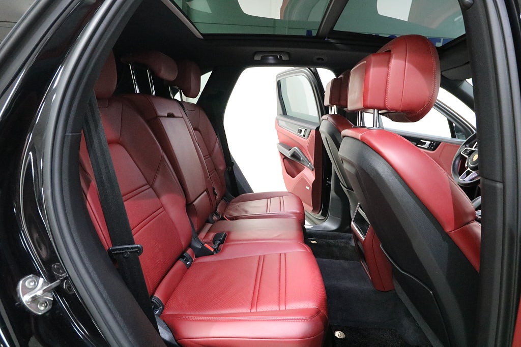 Porsche Cayenne 2020 - miniatyr 16