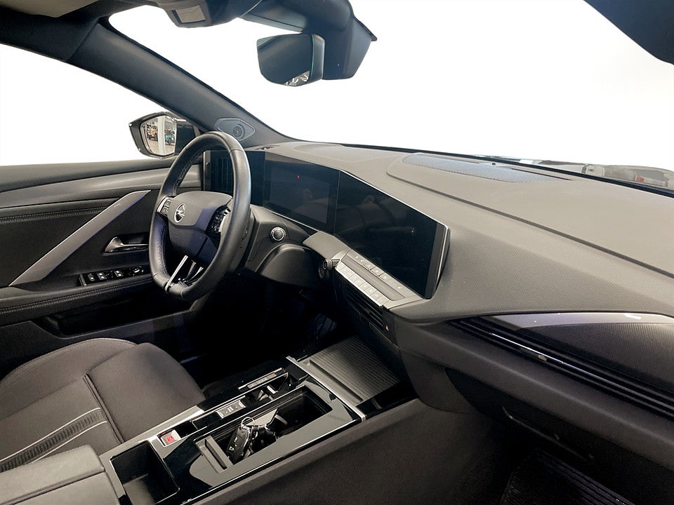 Bild på Opel Astra ST GS 1.2 Turbo 130hk Aut B-KAMERA CARPLAY