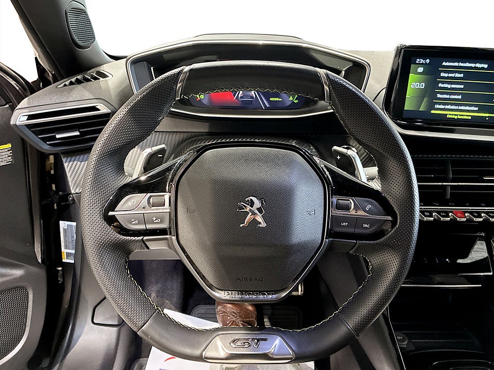 Bild på Peugeot 2008 GT 1.2 PT 130hk Aut B-KAMERA CARPLAY
