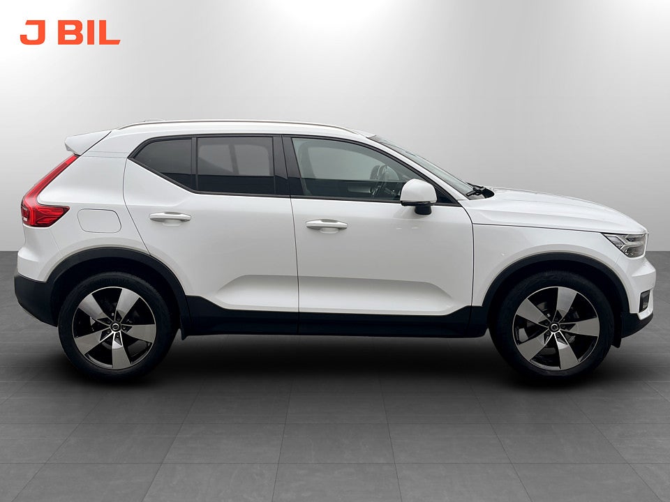 Bild på Volvo XC40 Momentum D3 150hk Aut B-KAMERA EL-BAKLUCKA