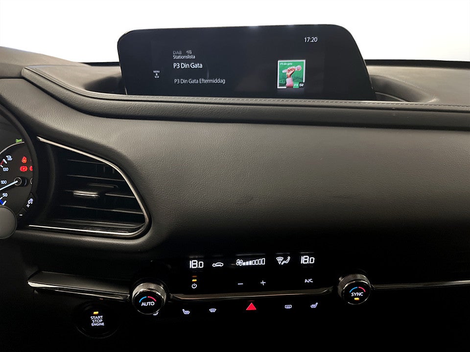 Bild på Mazda CX-30 Sky 2.0 e-SKYACTIV-G M 150hk B-KAMERA CARPLAY