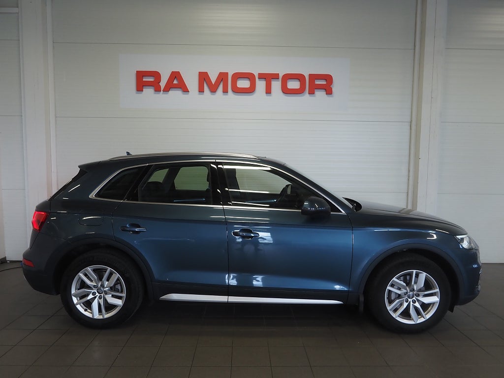 Audi Q5 2.0 TFSI 252hk Quattro S Tronic Pano Kamera Drag P-Värm 2018