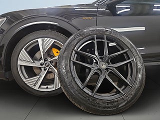 Audi E-Tron Sportback 55 quattro S Line S&V-hjul/360/MOMS/Pano/Drag