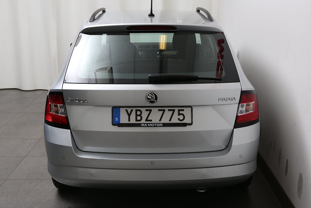 Skoda Fabia 1,2 TSI 90hk Style Kombi Motorvärmare 2016