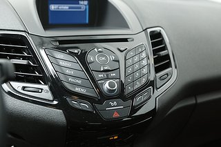 Halvkombi Ford Fiesta 14 av 18