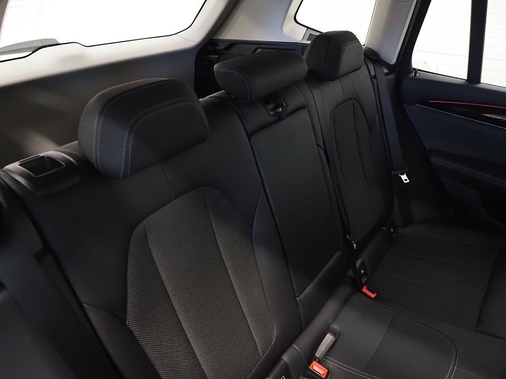 BMW X3 xDrive20d 190hk xLine | Navi | Värmare | Dragkrok | 2021