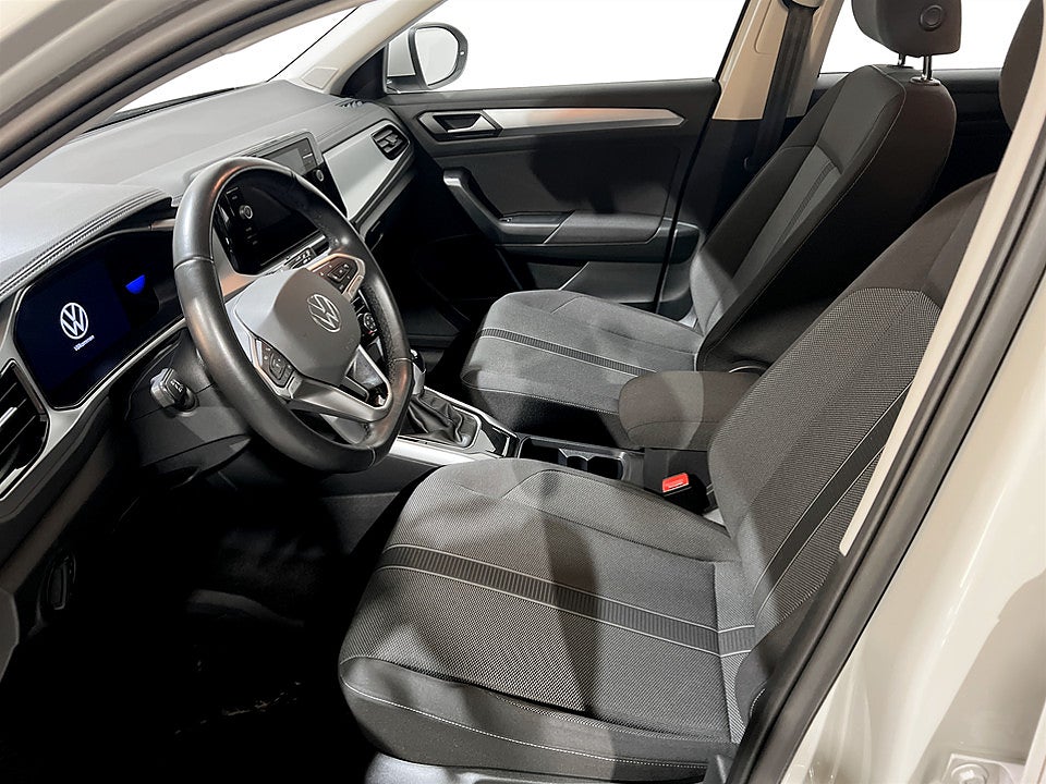 Bild på Volkswagen T-Roc Base 1.5 TSI 150hk Aut - CARPLAY, P-SENSORER