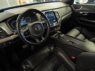 SUV Volvo XC90 9 av 18