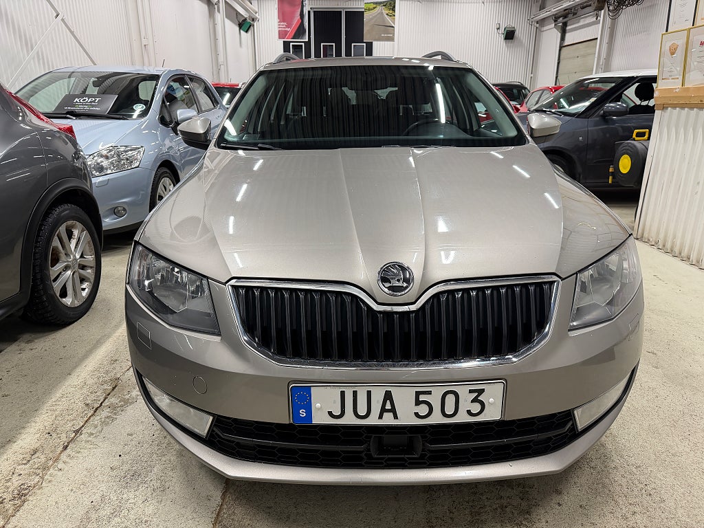 Skoda Octavia Kombi 1.0 TSI Ambition Euro 6 Bränsle Värmare Drag