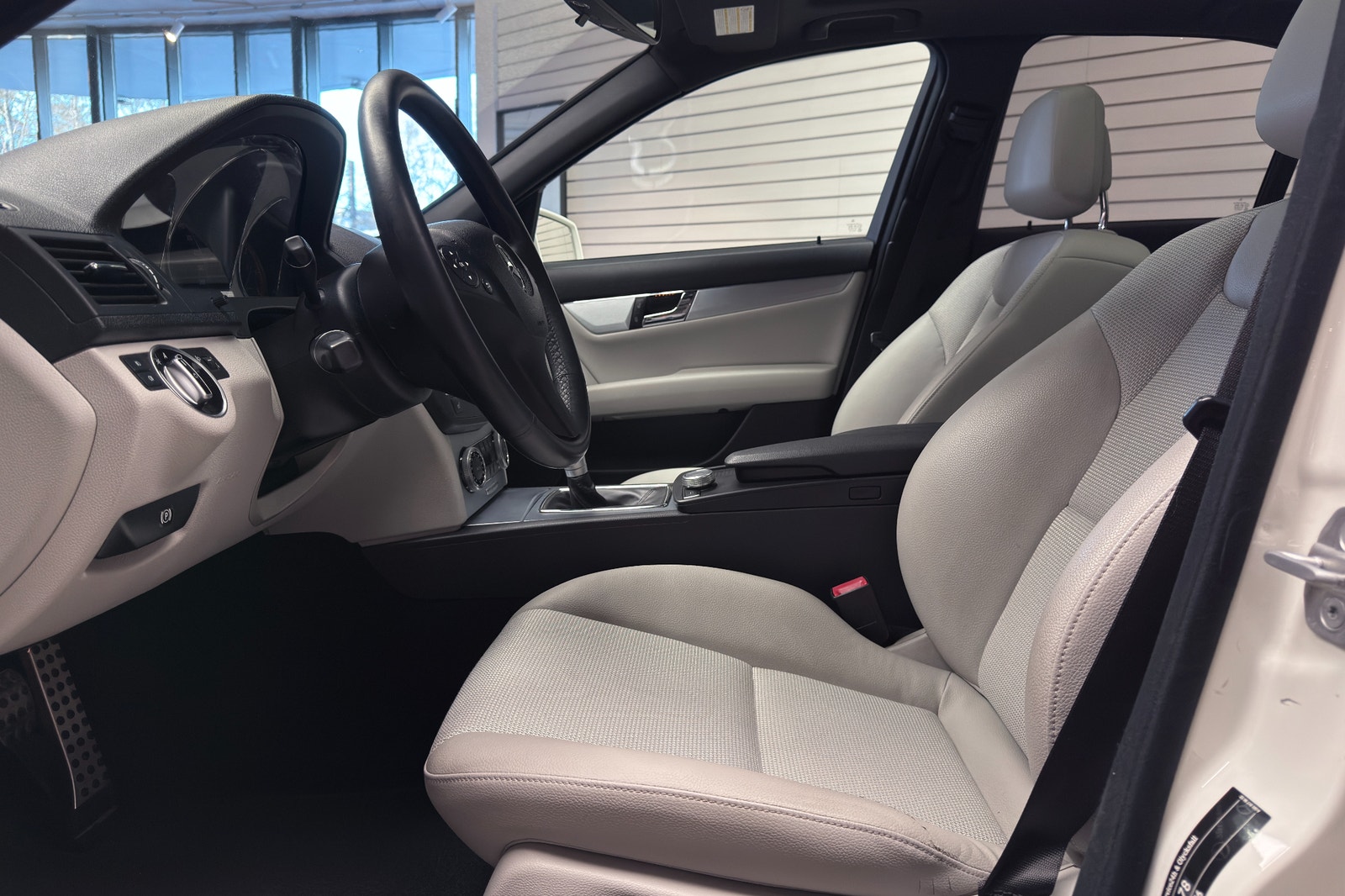 Mercedes-Benz C 220 CDI AMG Sport Avantgarde|Panorama|Svsåld 2011 - miniatyr 12